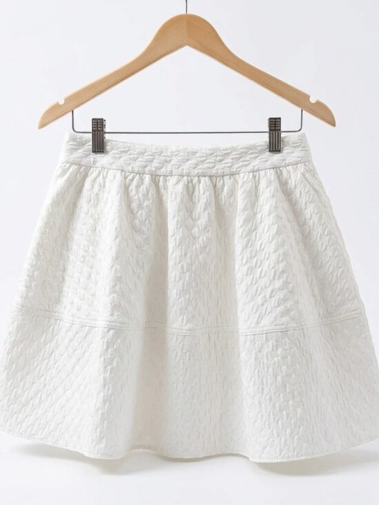 Express Dresses & Skirts - ​NWT Express White Quilted Textured Mini Skirt - Fit & Flare - 4